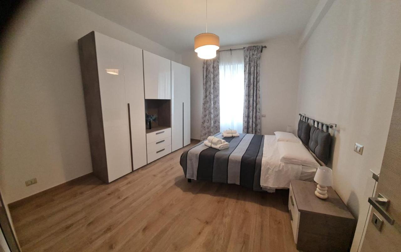 Domus Lidia - Non Fumatori Apartment *